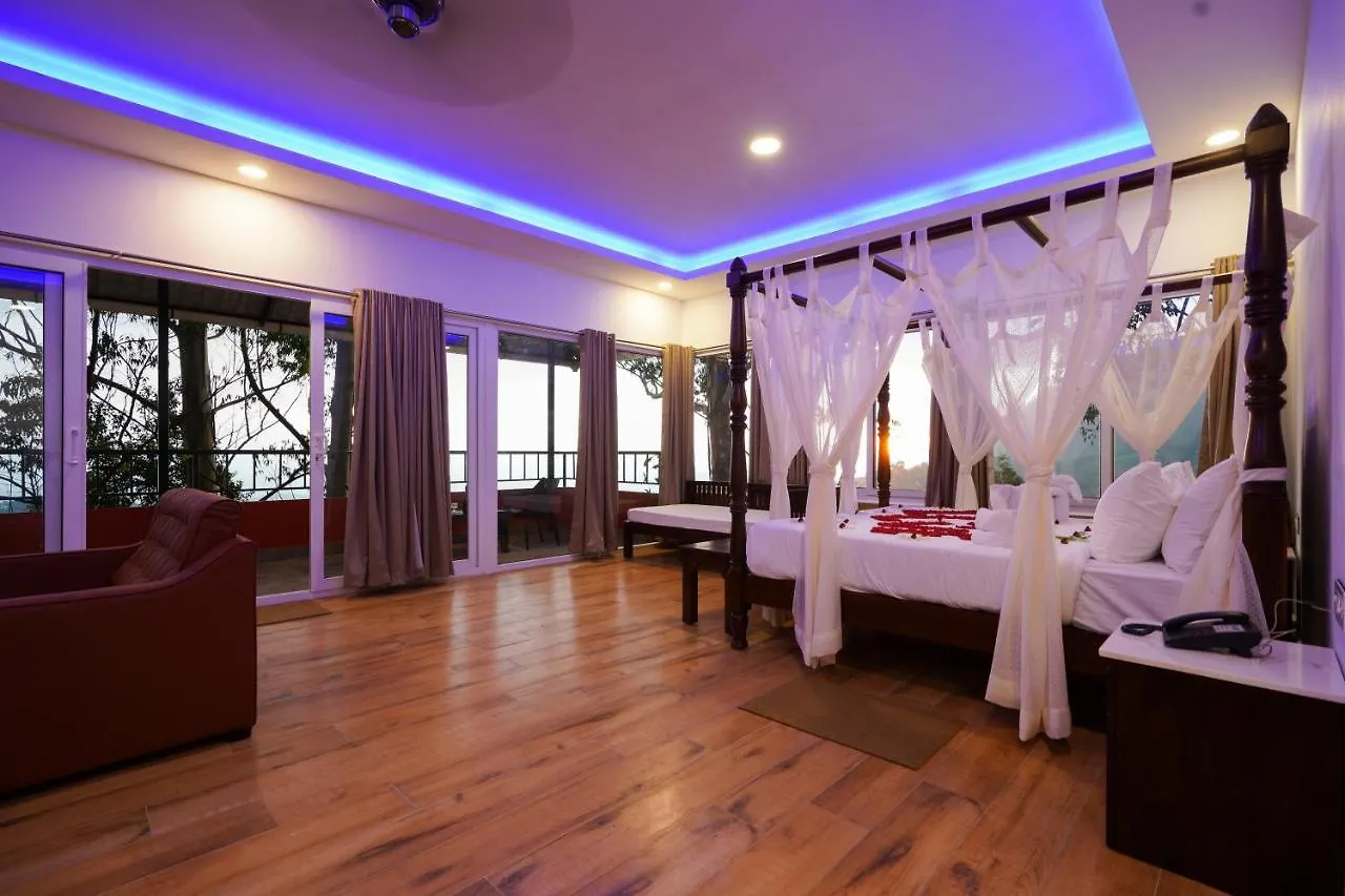 Tea Valley Resort, Munnar 4*,
